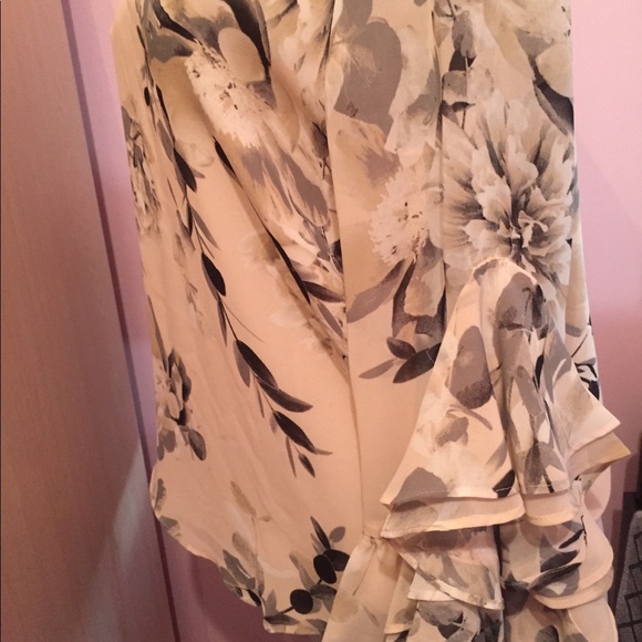 Calvin Klein grey-blush floral top - Picture 3 of 8